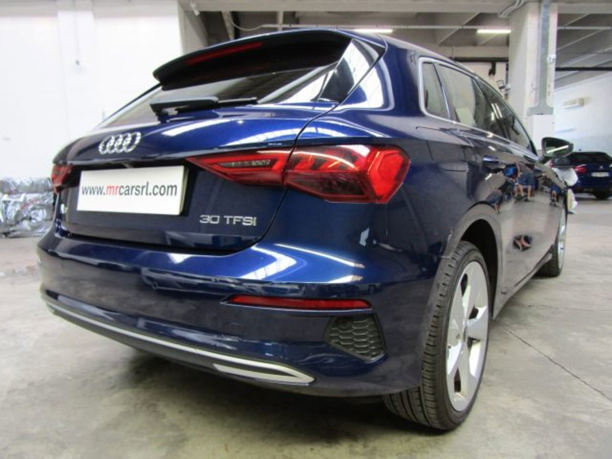 Audi A3 Sportback 30 TFSI Business Advanced (4)