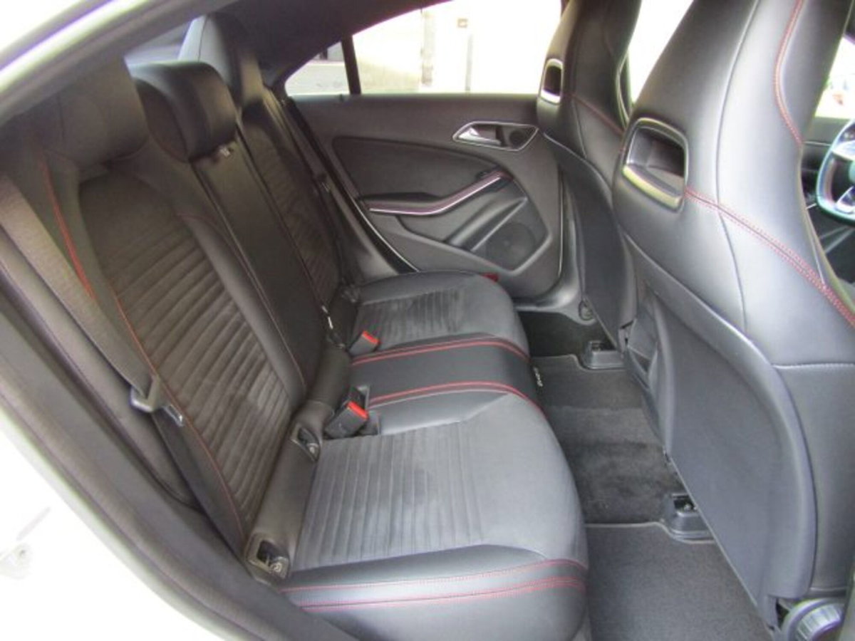 Mercedes-Benz CLA 220 CDI Automatic Premium (11)