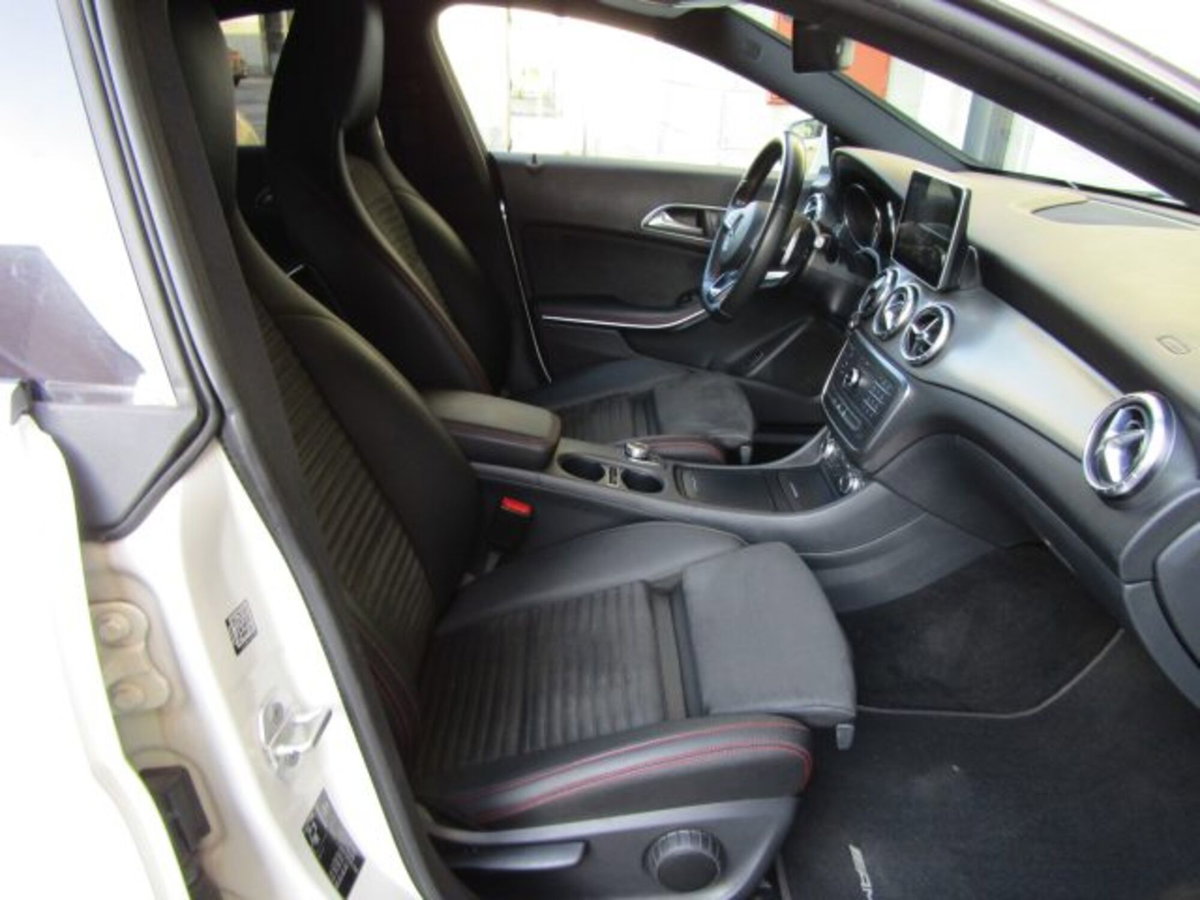 Mercedes-Benz CLA 220 CDI Automatic Premium (13)