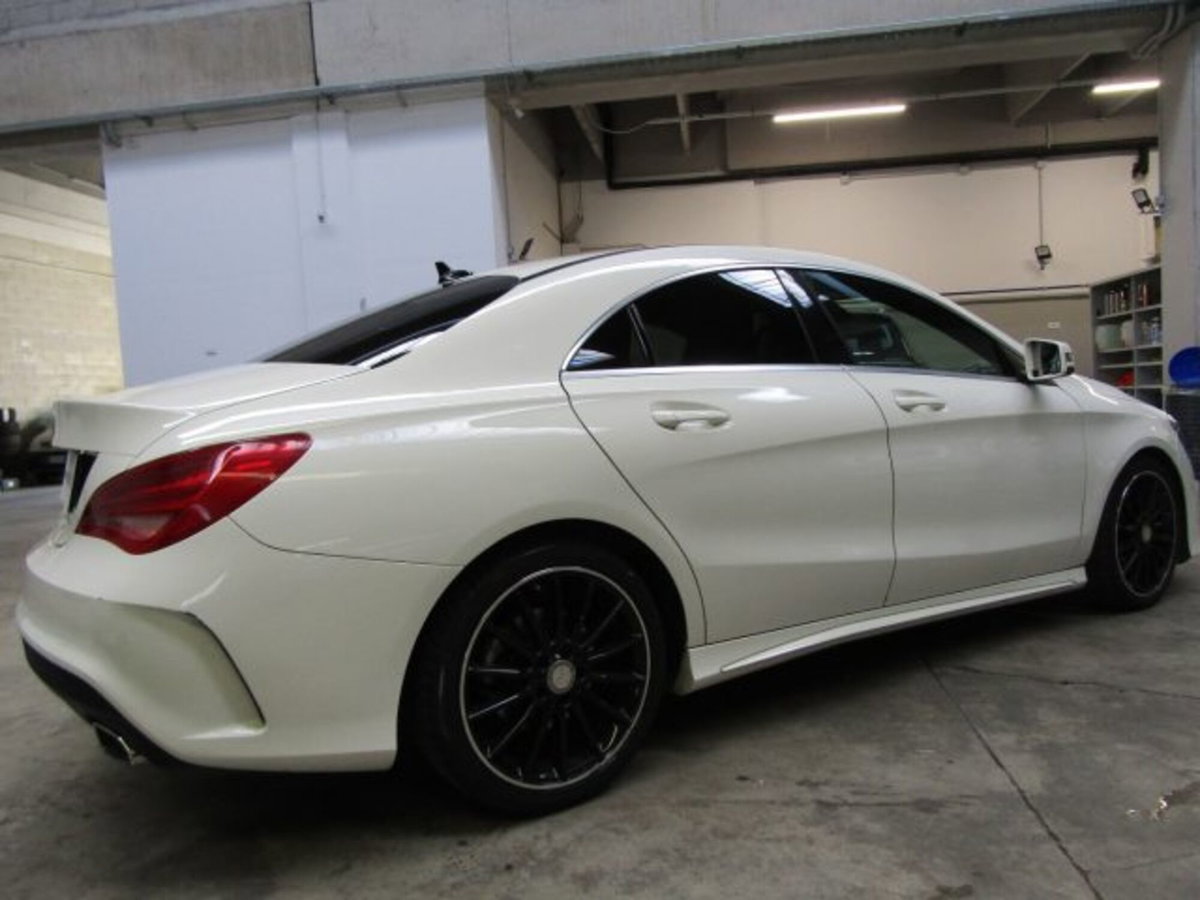 Mercedes-Benz CLA 220 CDI Automatic Premium (4)