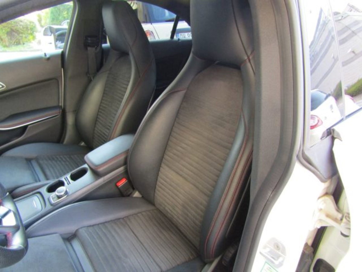 Mercedes-Benz CLA 220 CDI Automatic Premium (9)