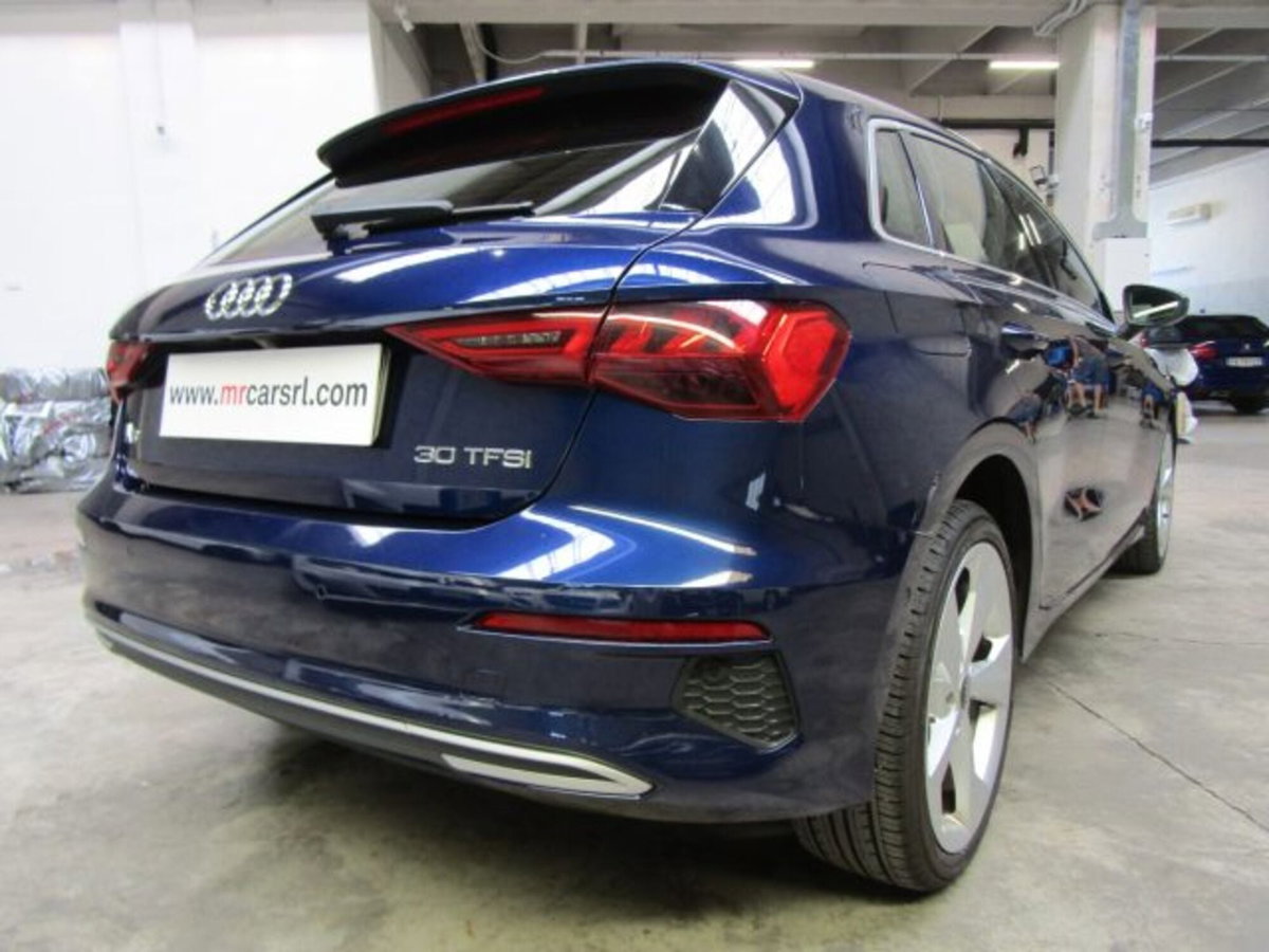 Audi A3 Sportback 30 TFSI Business Advanced (4)