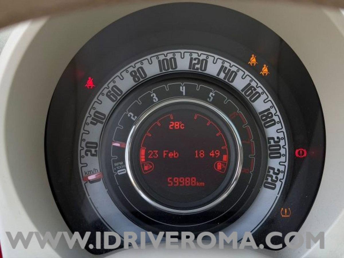 Fiat 500 1.0 hybrid Dolcevita 70cv (11)