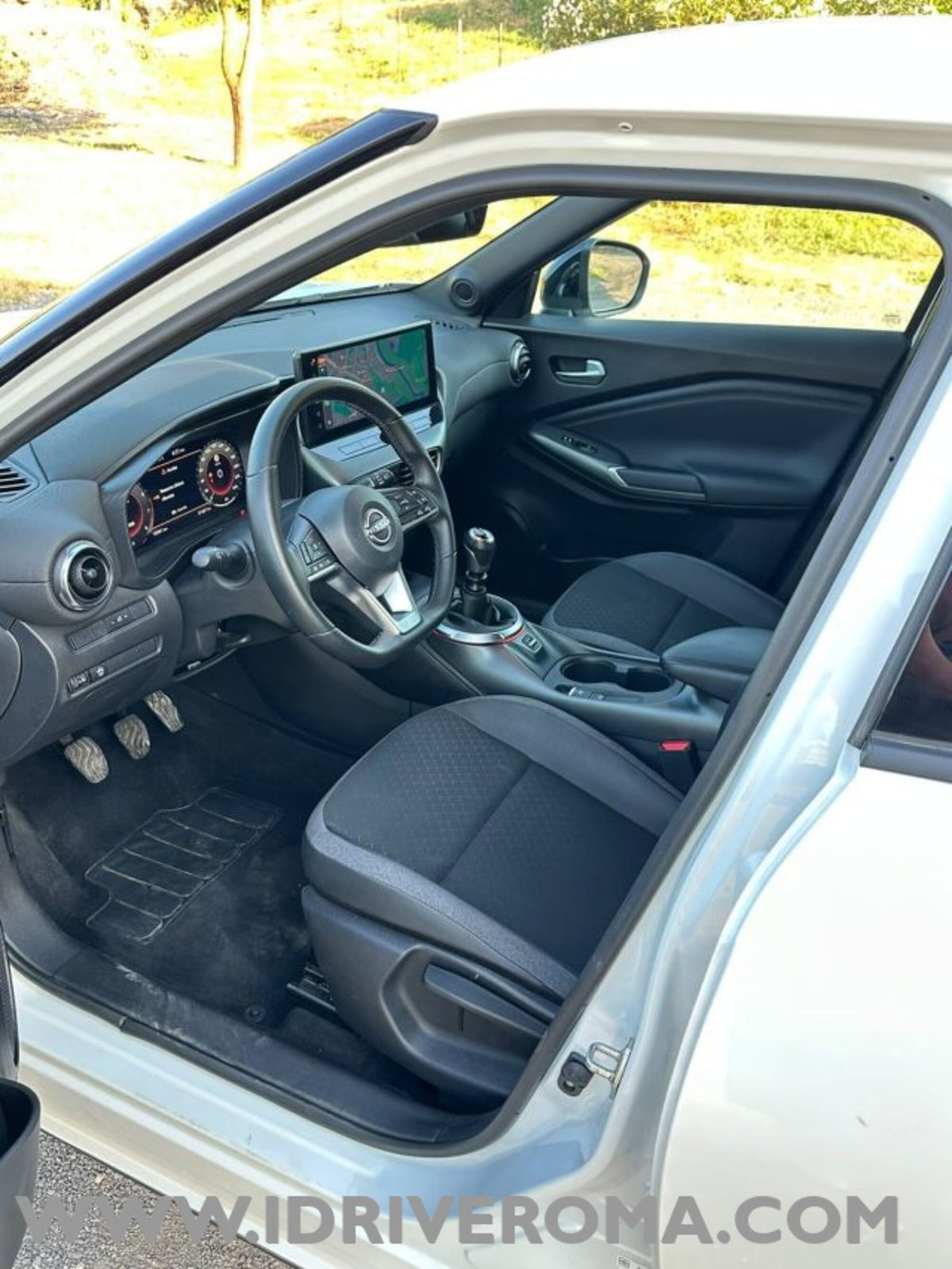 Nissan Juke 1.0 dig-t N-Connecta 114cv (9)