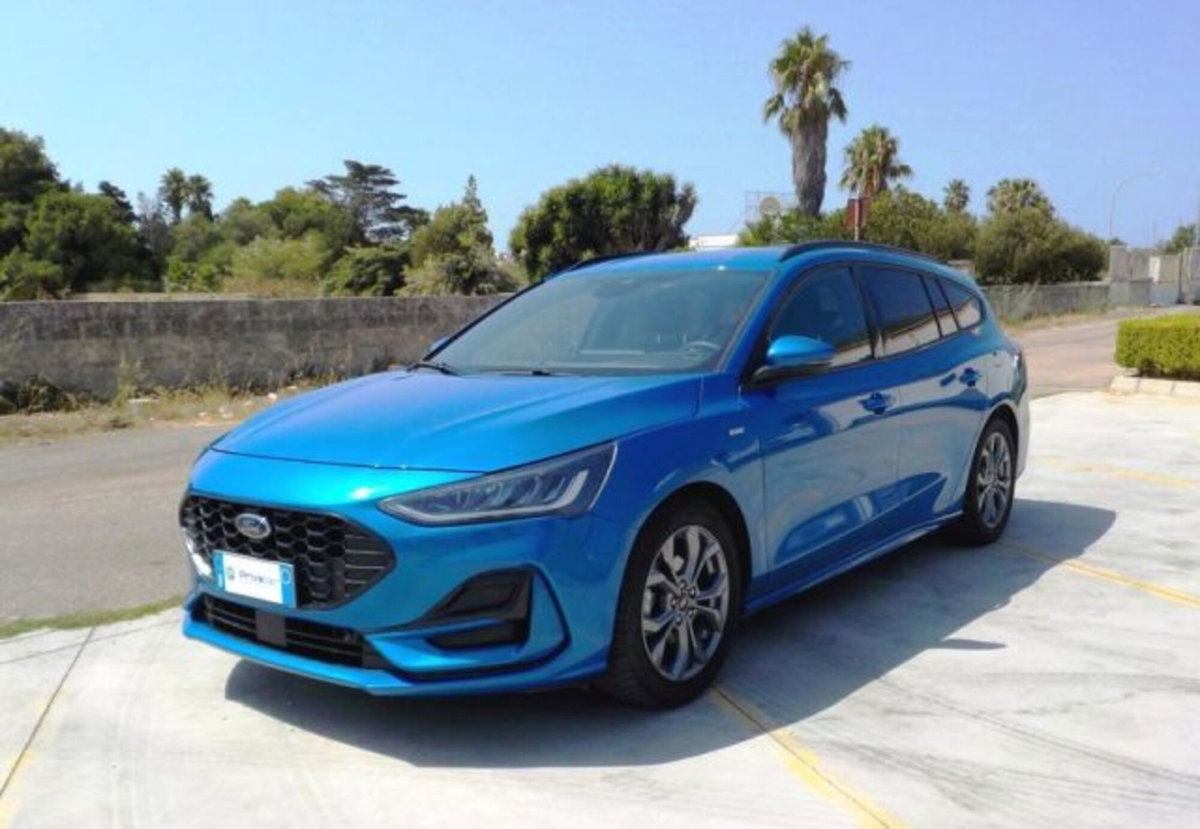 Ford Focus Station Wagon 1.0 EcoBoost Hybrid 155 CV SW ST-Line