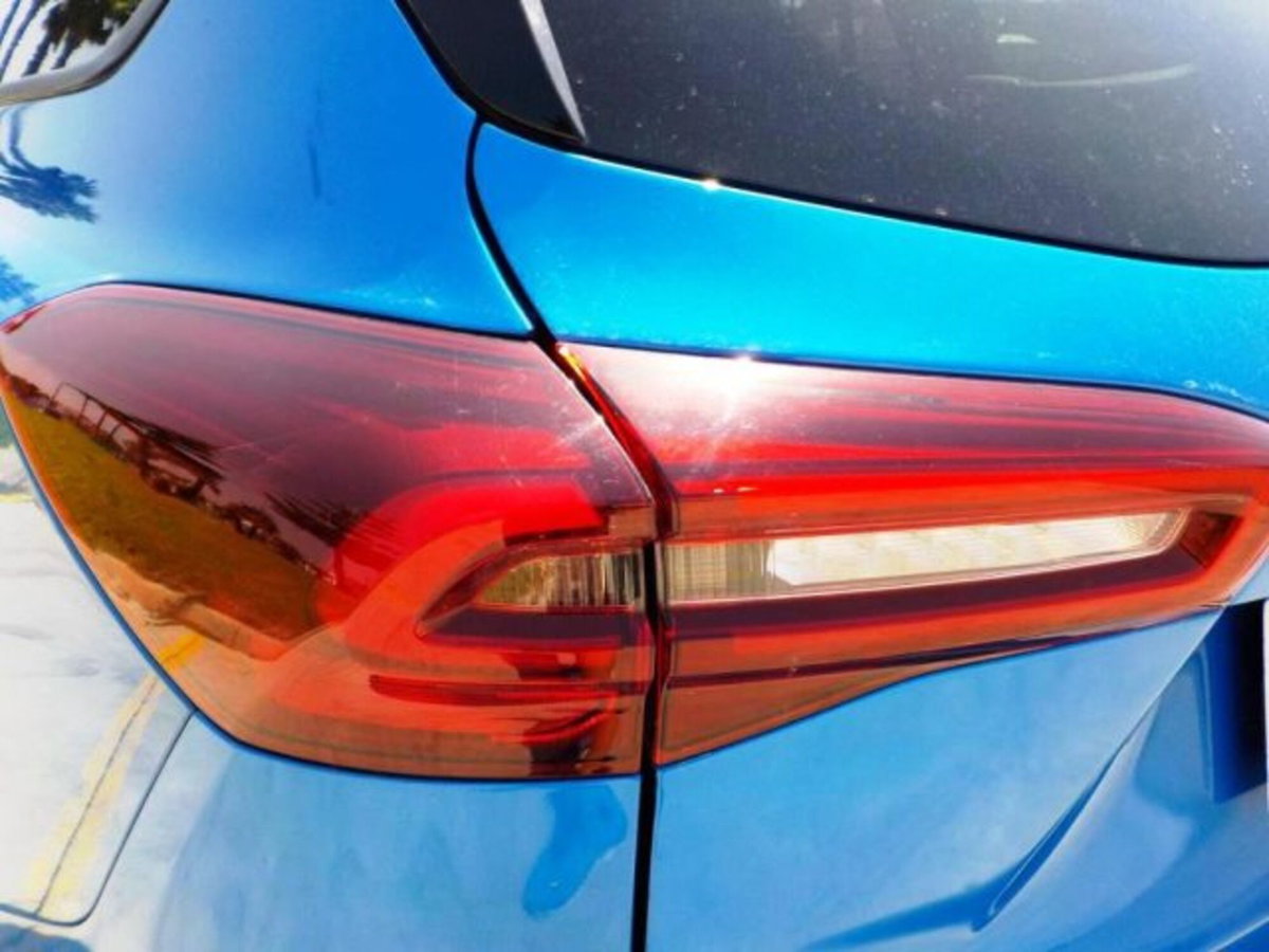 Ford Focus Station Wagon 1.0 EcoBoost Hybrid 155 CV SW ST-Line (14)