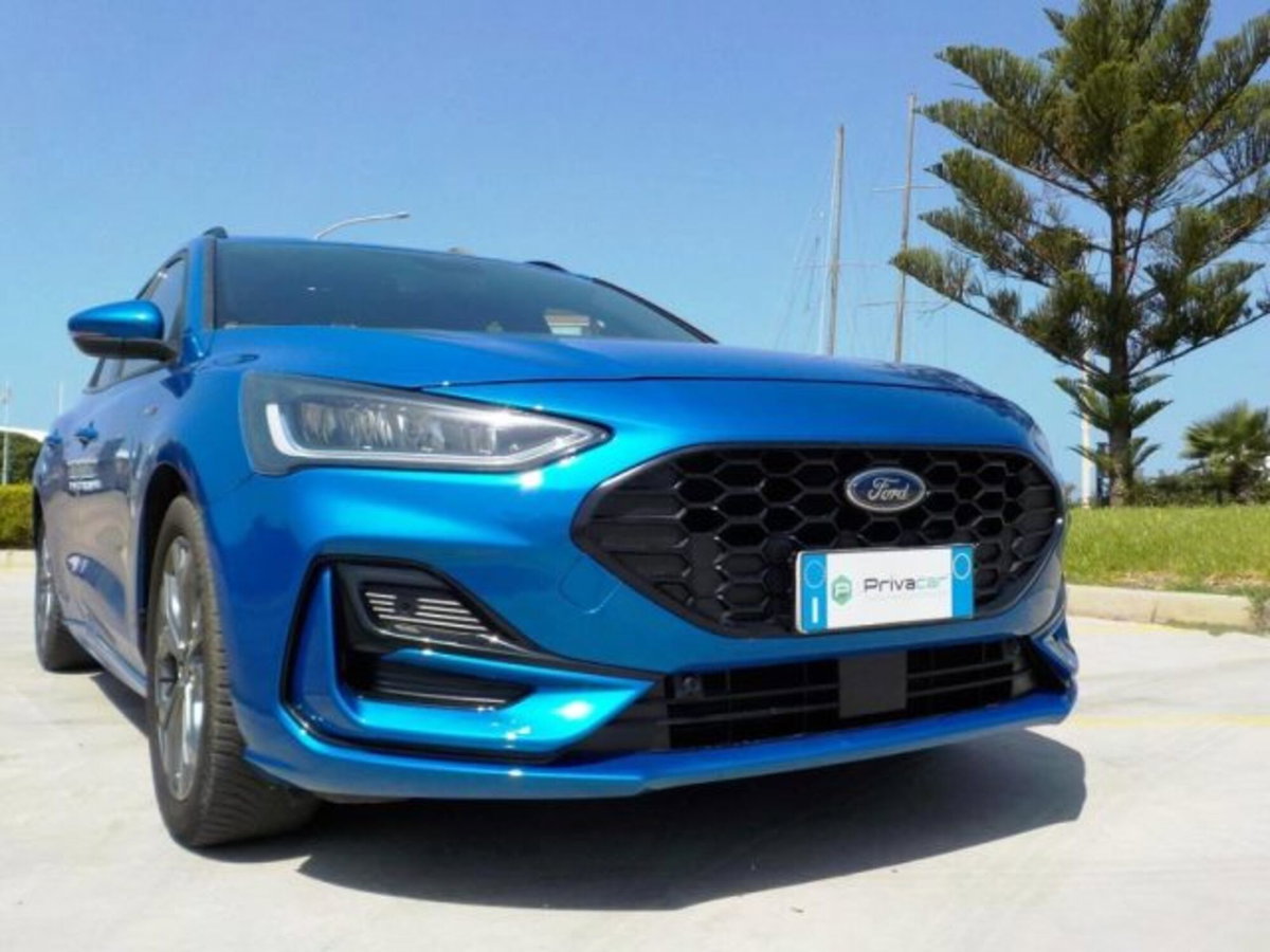 Ford Focus Station Wagon 1.0 EcoBoost Hybrid 155 CV SW ST-Line (18)