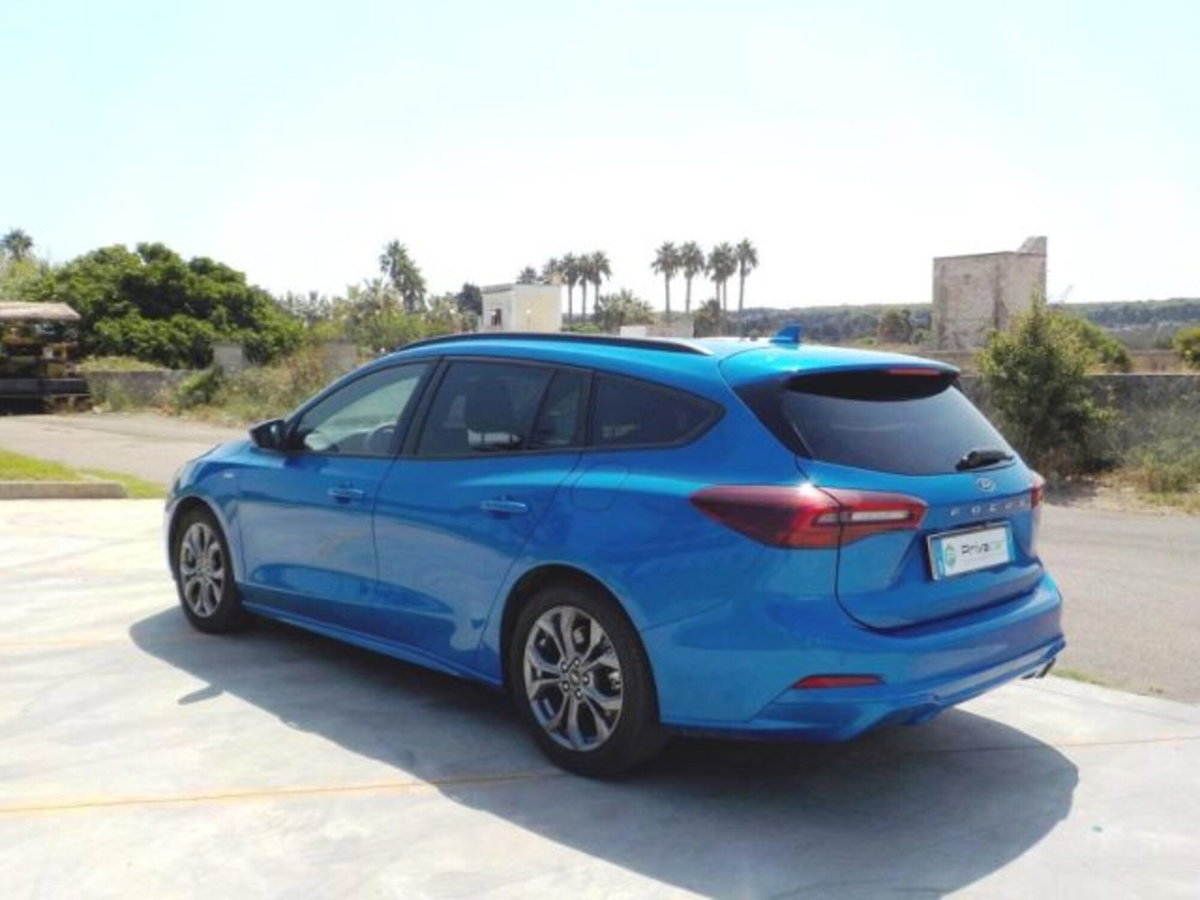 Ford Focus Station Wagon 1.0 EcoBoost Hybrid 155 CV SW ST-Line (8)