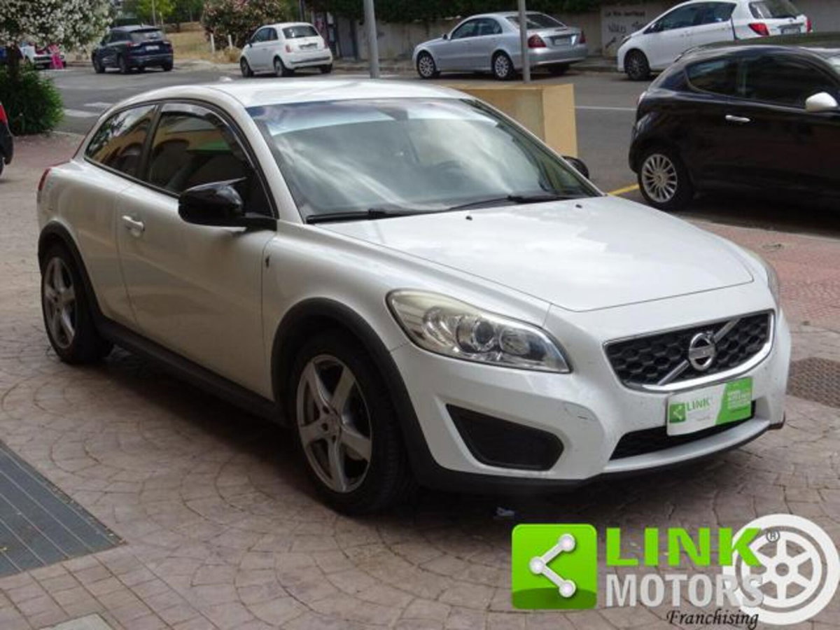 Volvo C30 1.6 D (3)