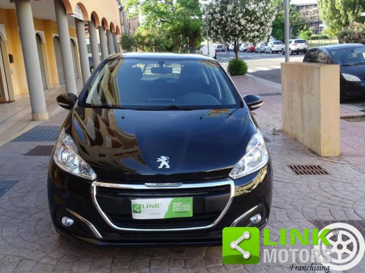 Peugeot 208 VTi 82 CV 5 porte Access (2)