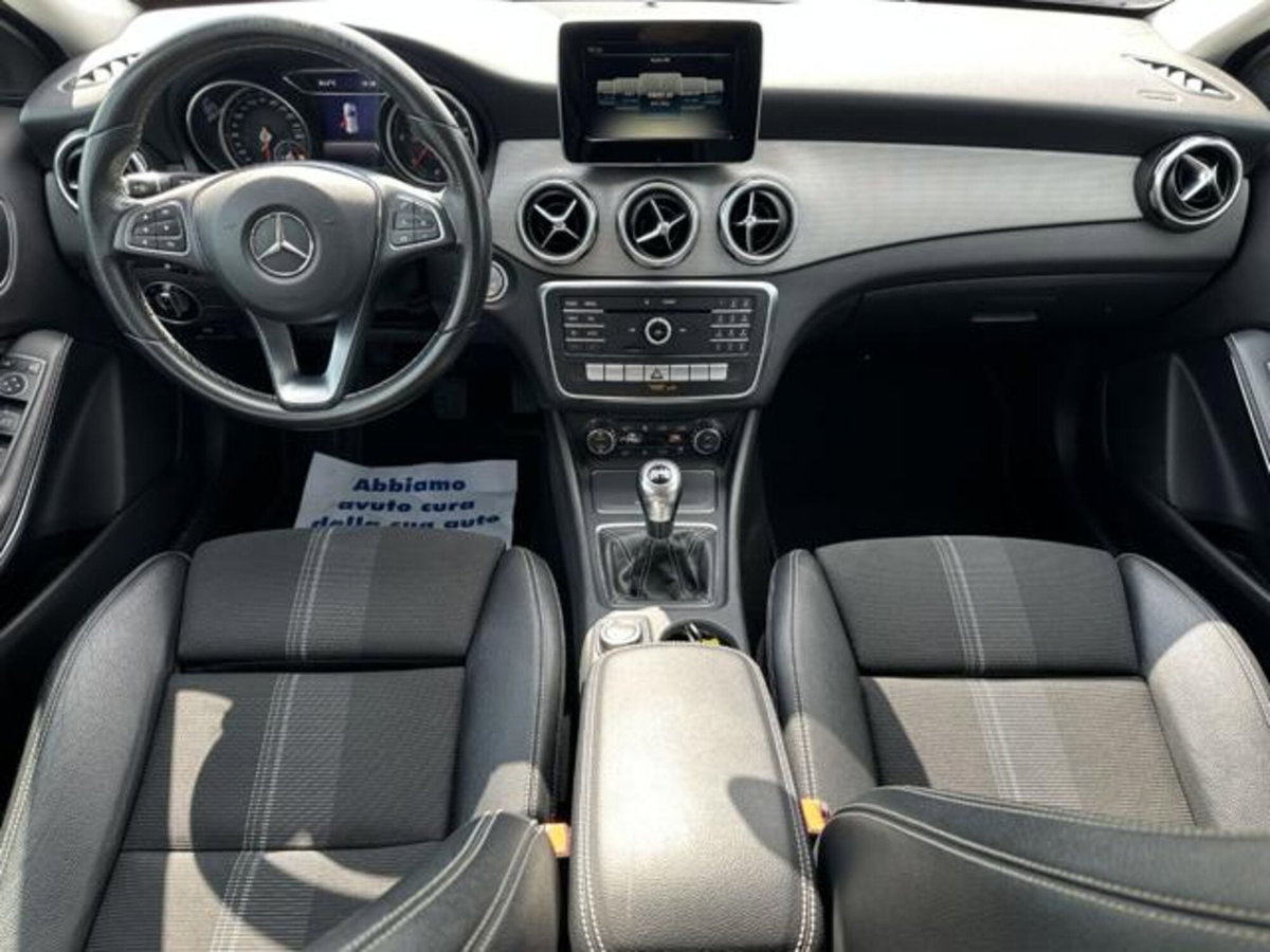 Mercedes-Benz GLA SUV 180 d Business (13)