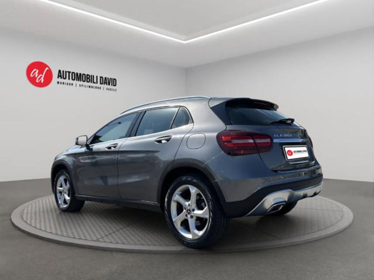 Mercedes-Benz GLA SUV 180 d Business (3)