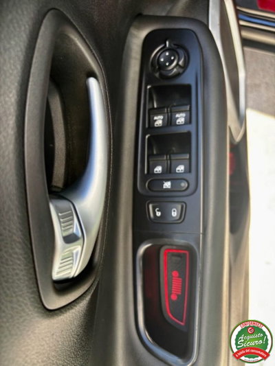 Jeep Renegade 2.0 Mjt 140CV 4WD Active Drive Longitude (13)