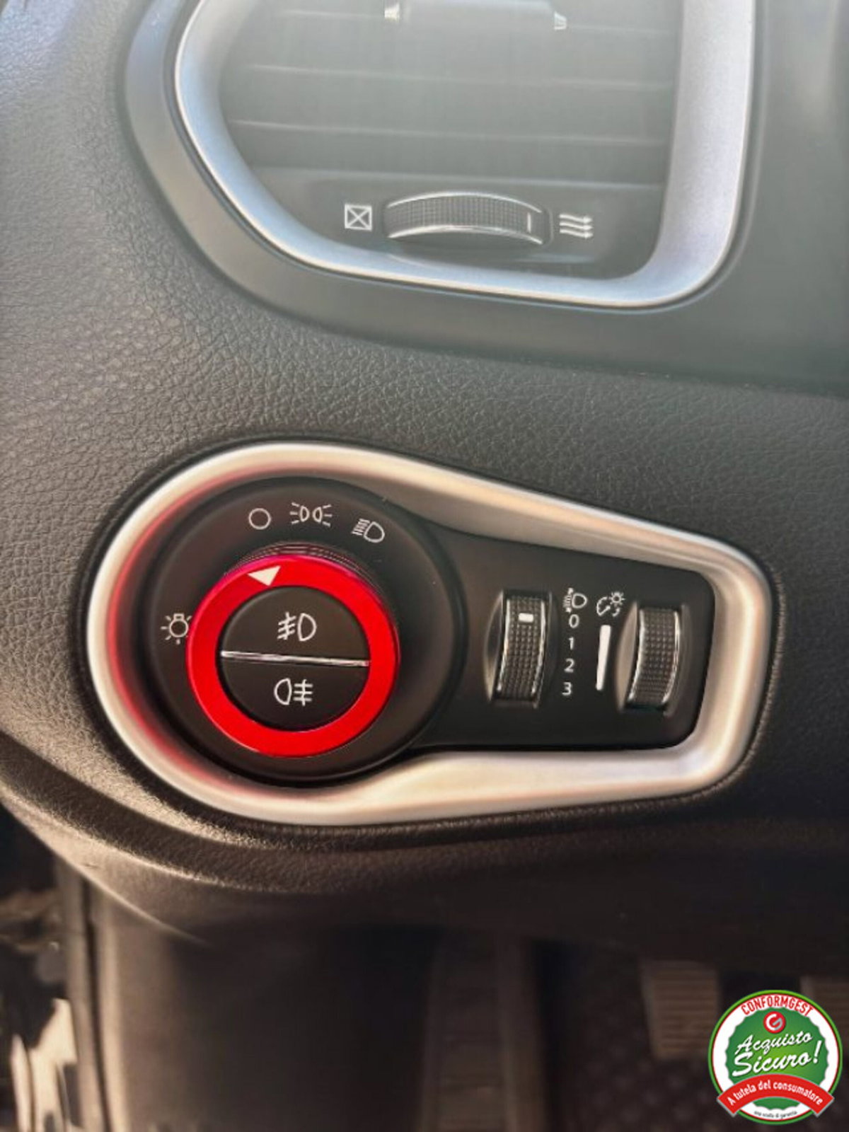 Jeep Renegade 2.0 Mjt 140CV 4WD Active Drive Longitude (17)