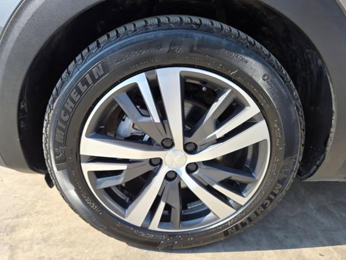 Peugeot 3008 BlueHDi 130 S&S Allure (16)