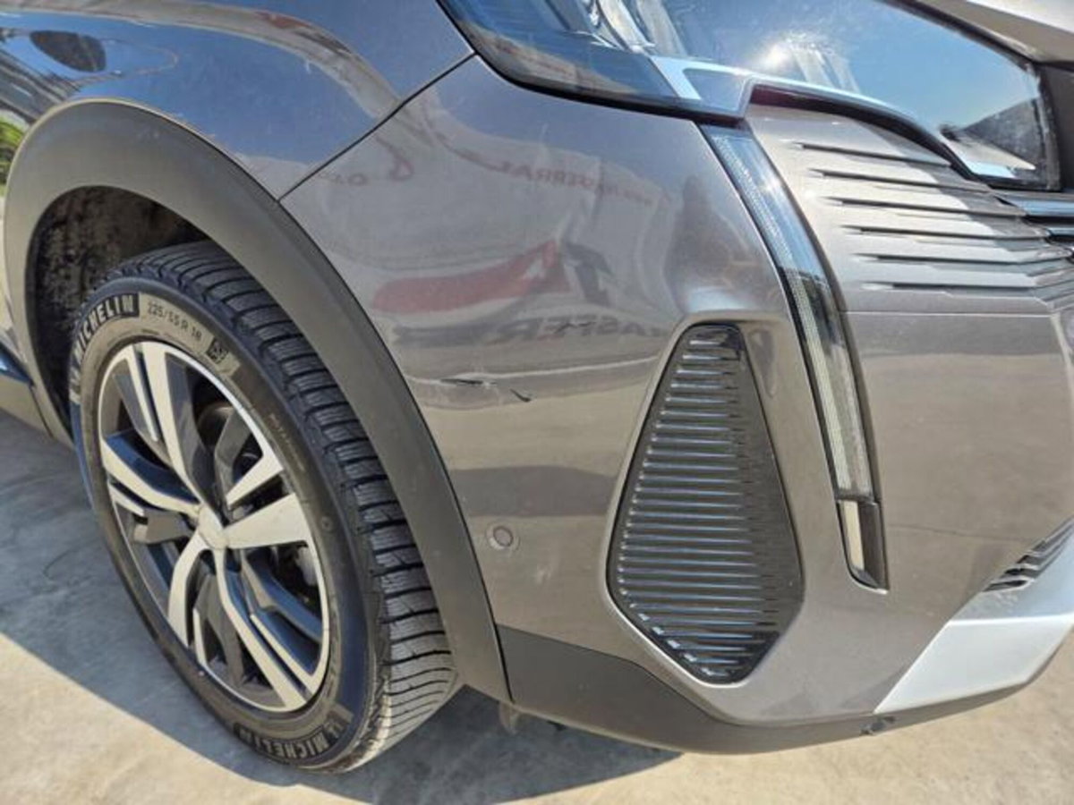 Peugeot 3008 BlueHDi 130 S&S Allure (17)