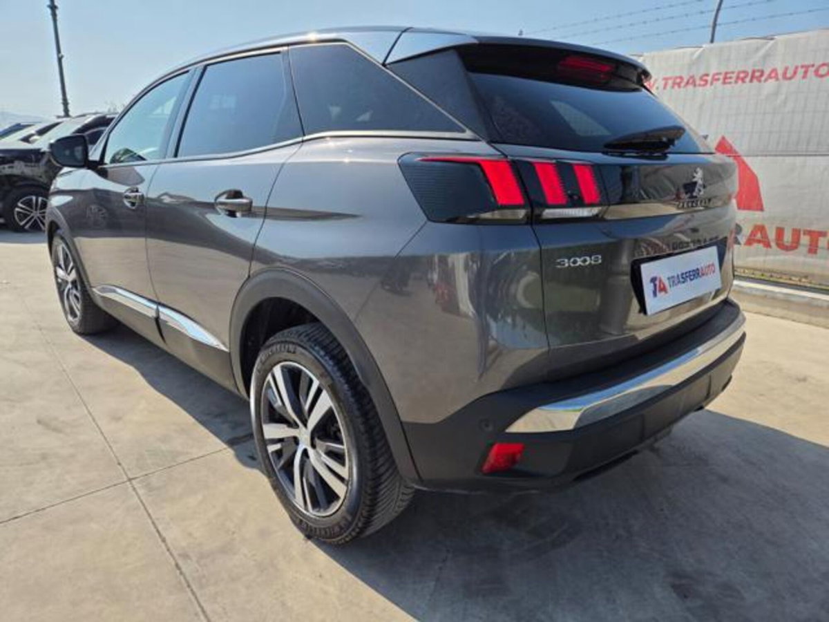 Peugeot 3008 BlueHDi 130 S&S Allure (3)