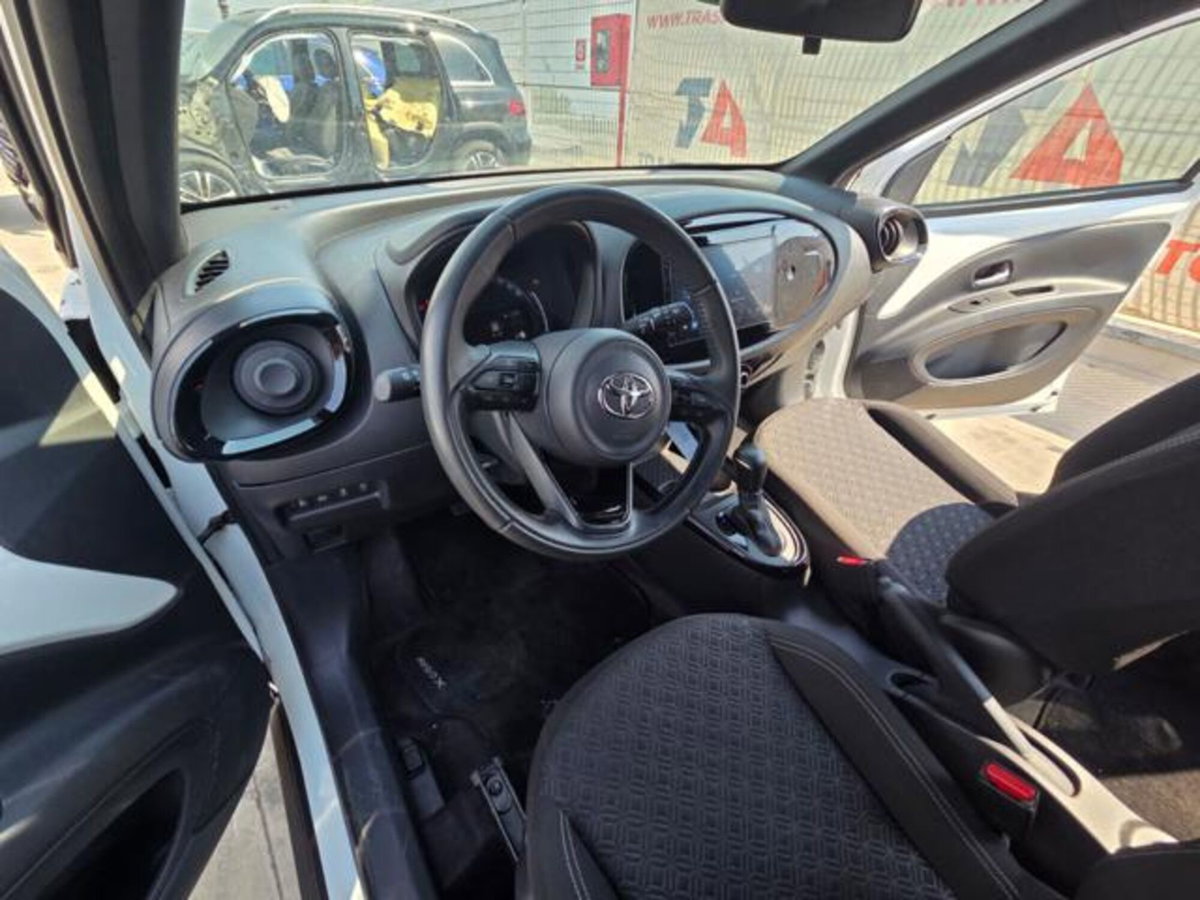 Toyota Aygo X 1.0 VVT-i 72 CV 5p. Undercover S-CVT (7)