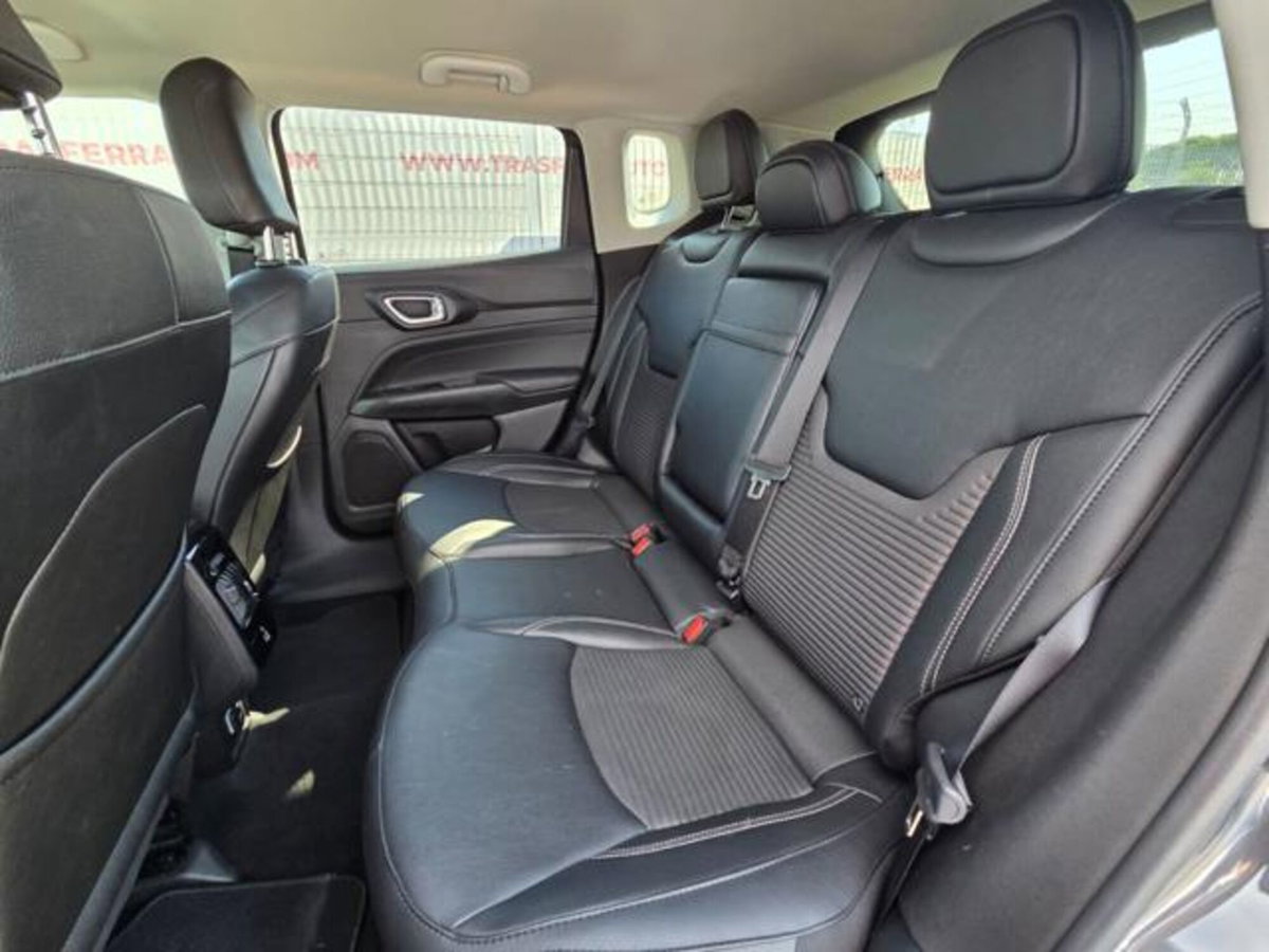 Jeep Compass 1.6 Multijet II 2WD Limited (8)