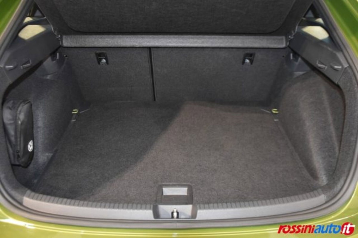 Volkswagen Taigo 1.5 tsi R-Line 150cv dsg (16)