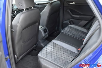 Volkswagen T-Roc 1.5 tsi R-Line dsg (12)