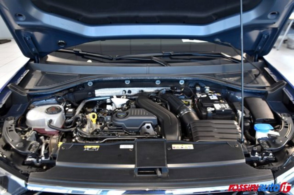 Volkswagen T-Roc 1.5 tsi R-Line dsg (17)