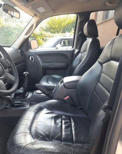 Jeep Cherokee 2.5 CRD Limited (9)