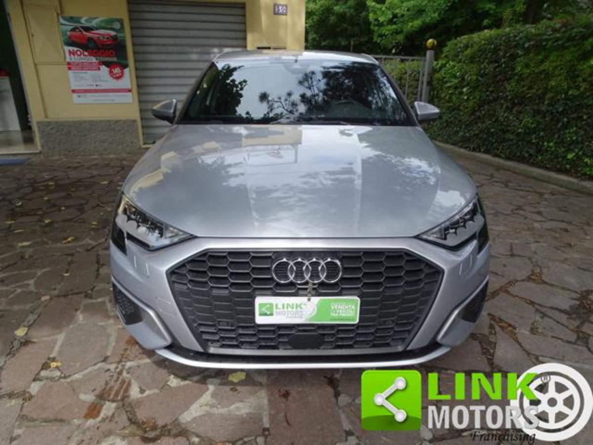 Audi A3 Sportback 2.0 tdi Business 116cv (4)