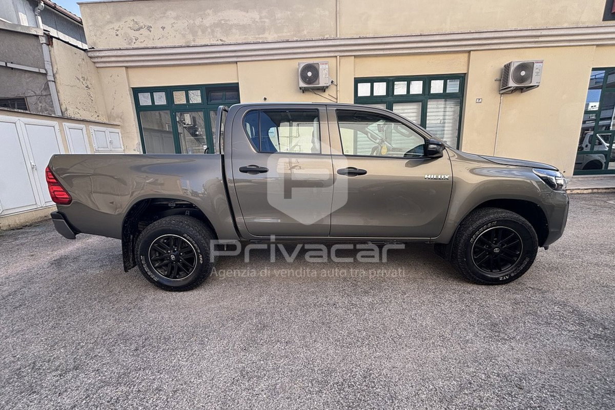 Toyota Hilux 2.D-4D 4WD porte Double Cab Lounge (4)