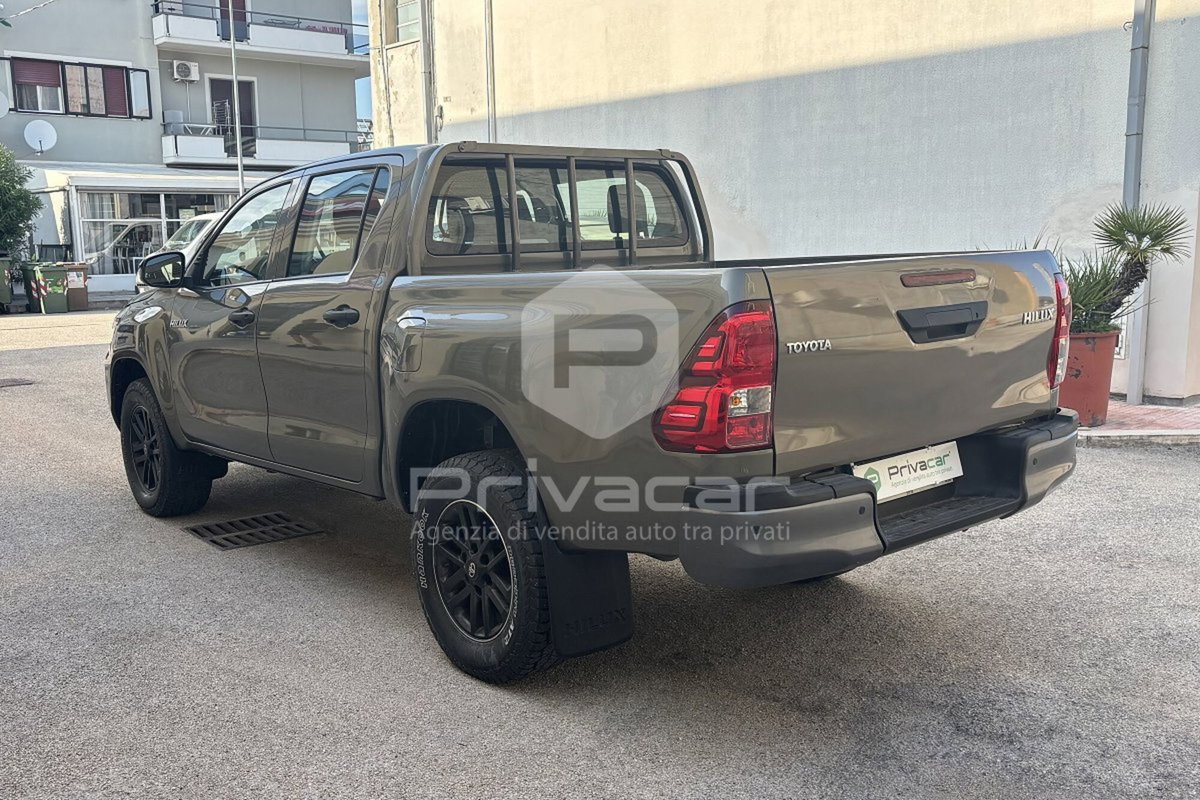 Toyota Hilux 2.D-4D 4WD porte Double Cab Lounge (7)
