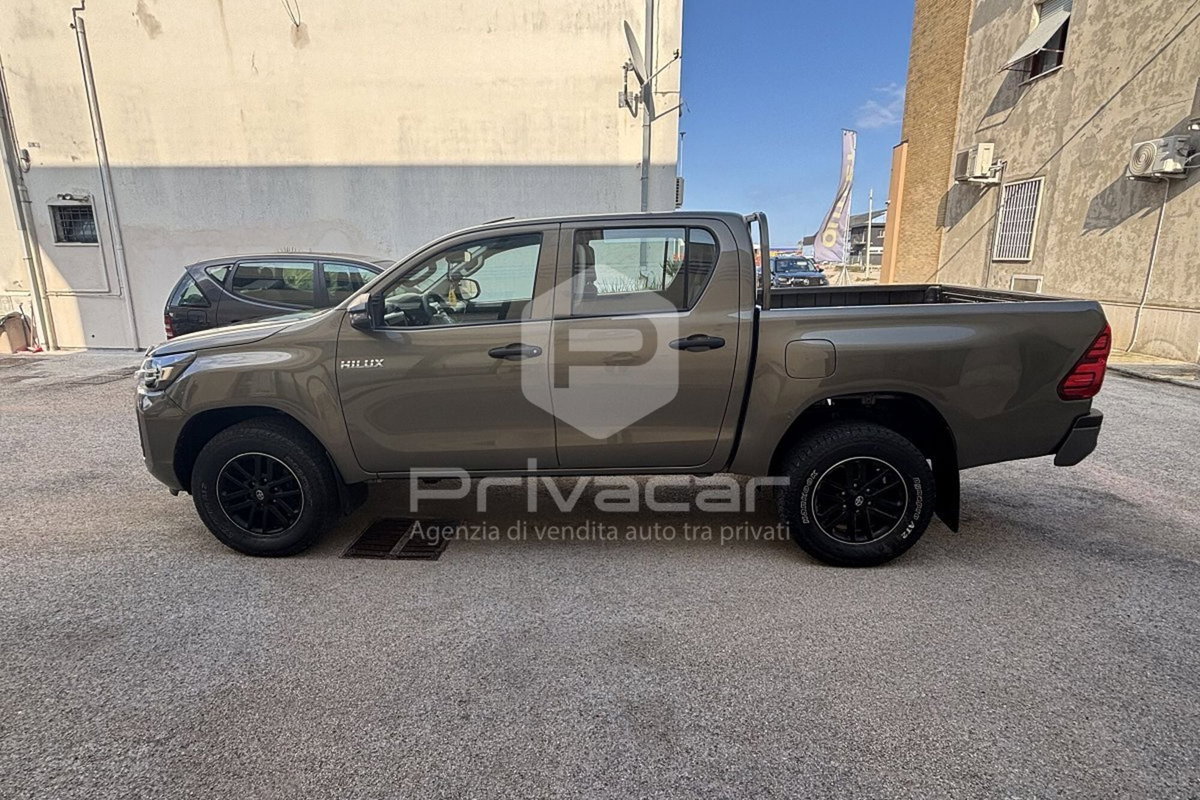 Toyota Hilux 2.D-4D 4WD porte Double Cab Lounge (8)