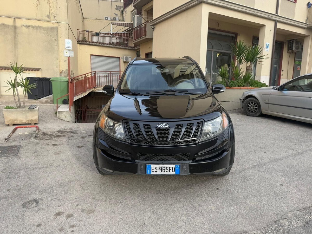 Mahindra XUV500 XUV500 2.2 16V FWD W8 N1 (2)