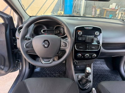 Renault Clio 1.2 75CV 5 porte Zen (10)