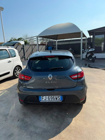 Renault Clio 1.2 75CV 5 porte Zen (5)