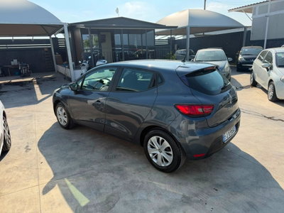 Renault Clio 1.2 75CV 5 porte Zen (6)