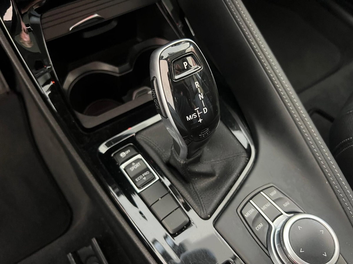 BMW X1 sDrive18d xLine (13)