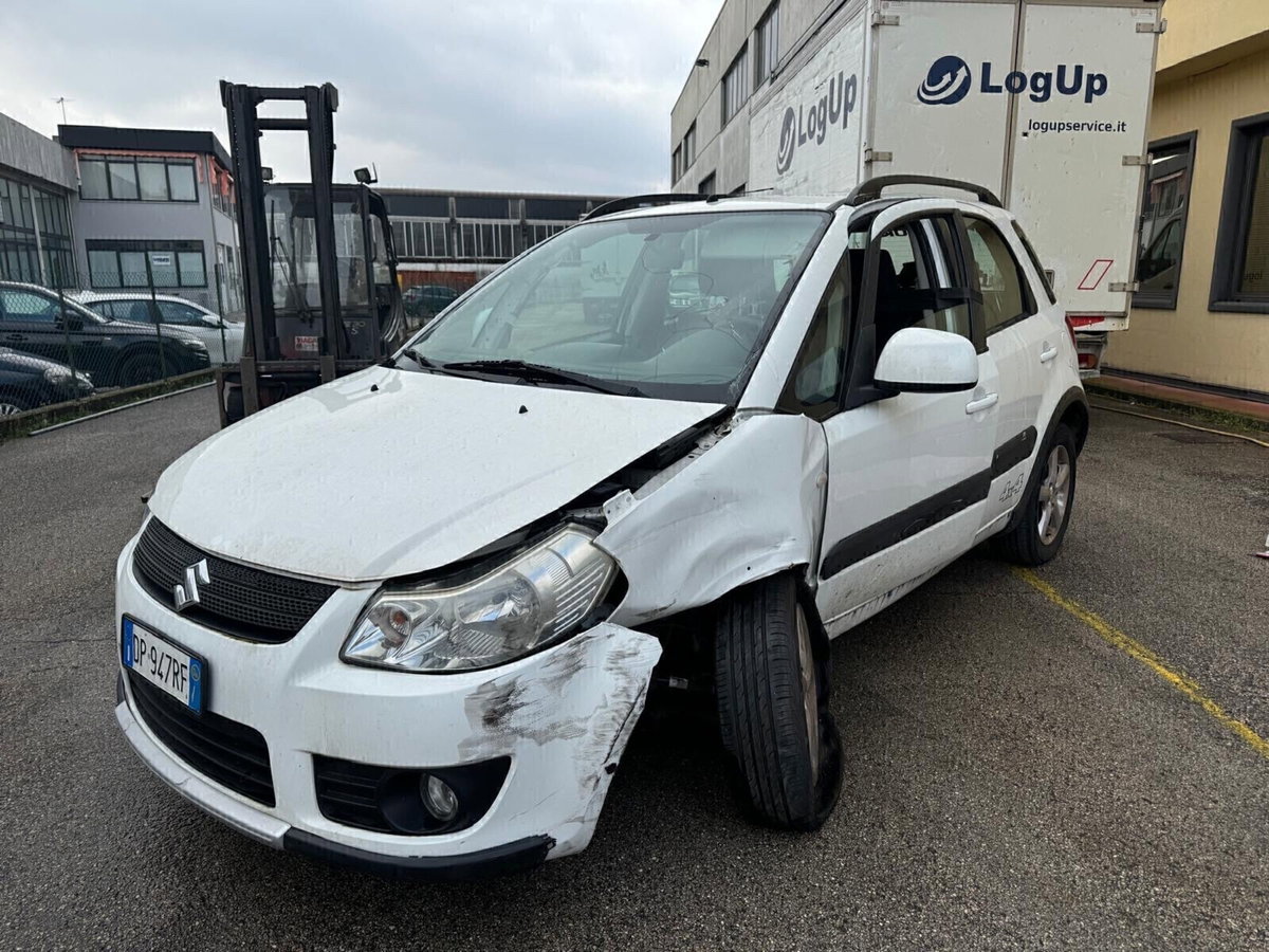 Suzuki SX4 16V 4WD Outdoor Line (2)