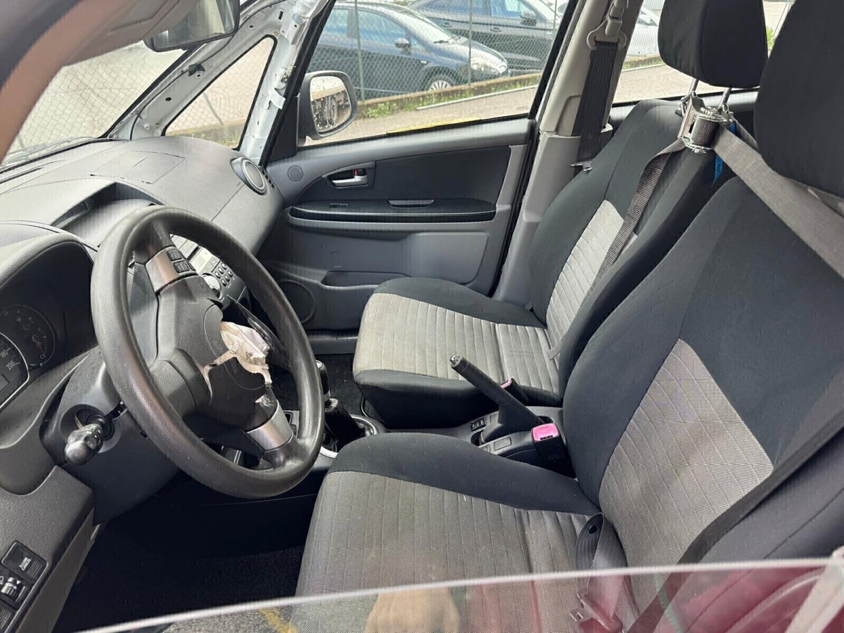 Suzuki SX4 16V 4WD Outdoor Line (4)