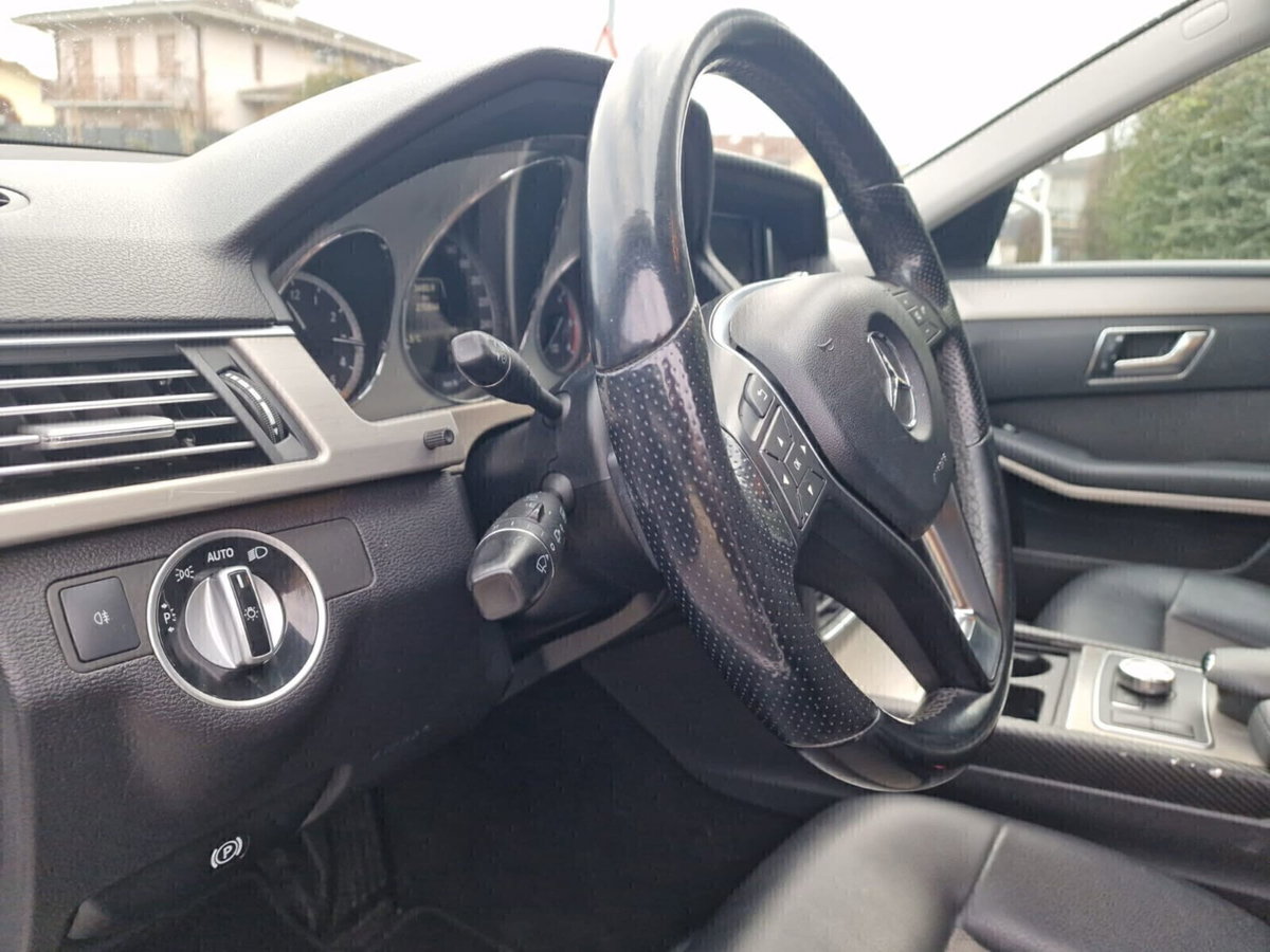 Mercedes-Benz Classe E Station Wagon 220 CDI BlueEFFICIENCY Avantgarde (16)