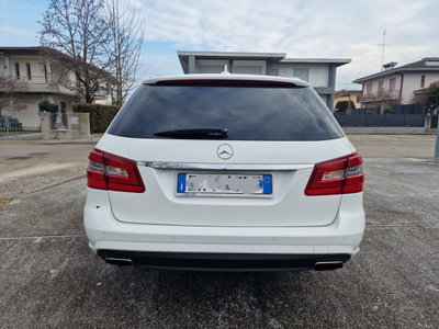 Mercedes-Benz Classe E Station Wagon 220 CDI BlueEFFICIENCY Avantgarde (5)