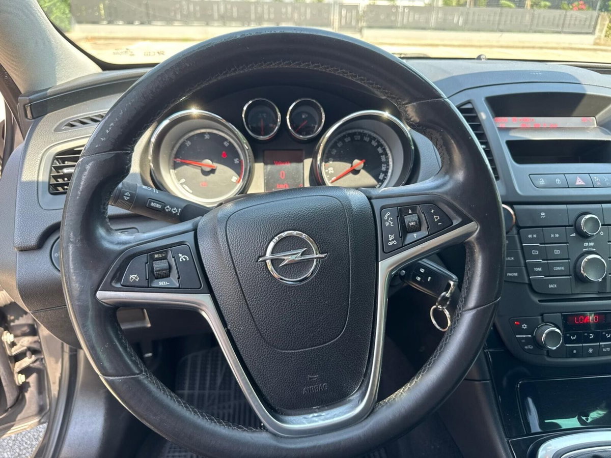 Opel Insignia Station Wagon CDTI Sports Cosmo (12)