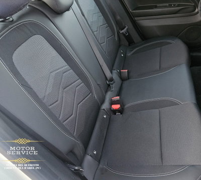 Jeep Avenger 1.2 turbo Summit fwd 100cv (10)