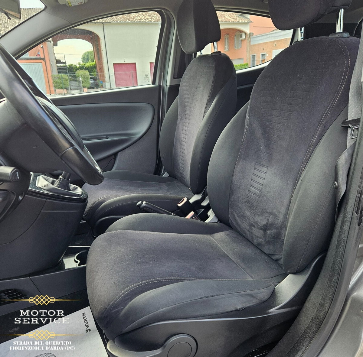 Lancia Ypsilon 1.2 69 CV 5 porte Gold (17)