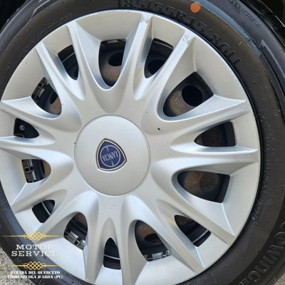 Lancia Ypsilon 1.2 69 CV 5 porte Gold (20)