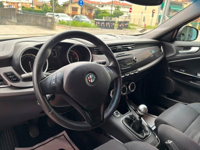 Alfa Romeo Giulietta 1.6 JTDm-2 Distinctive (14)
