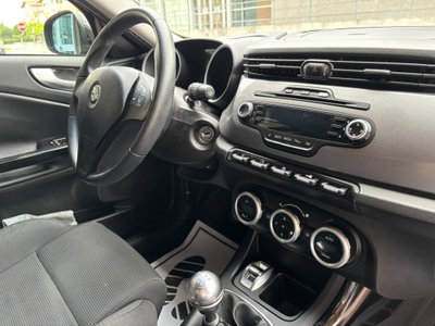 Alfa Romeo Giulietta 1.6 JTDm-2 Distinctive (15)