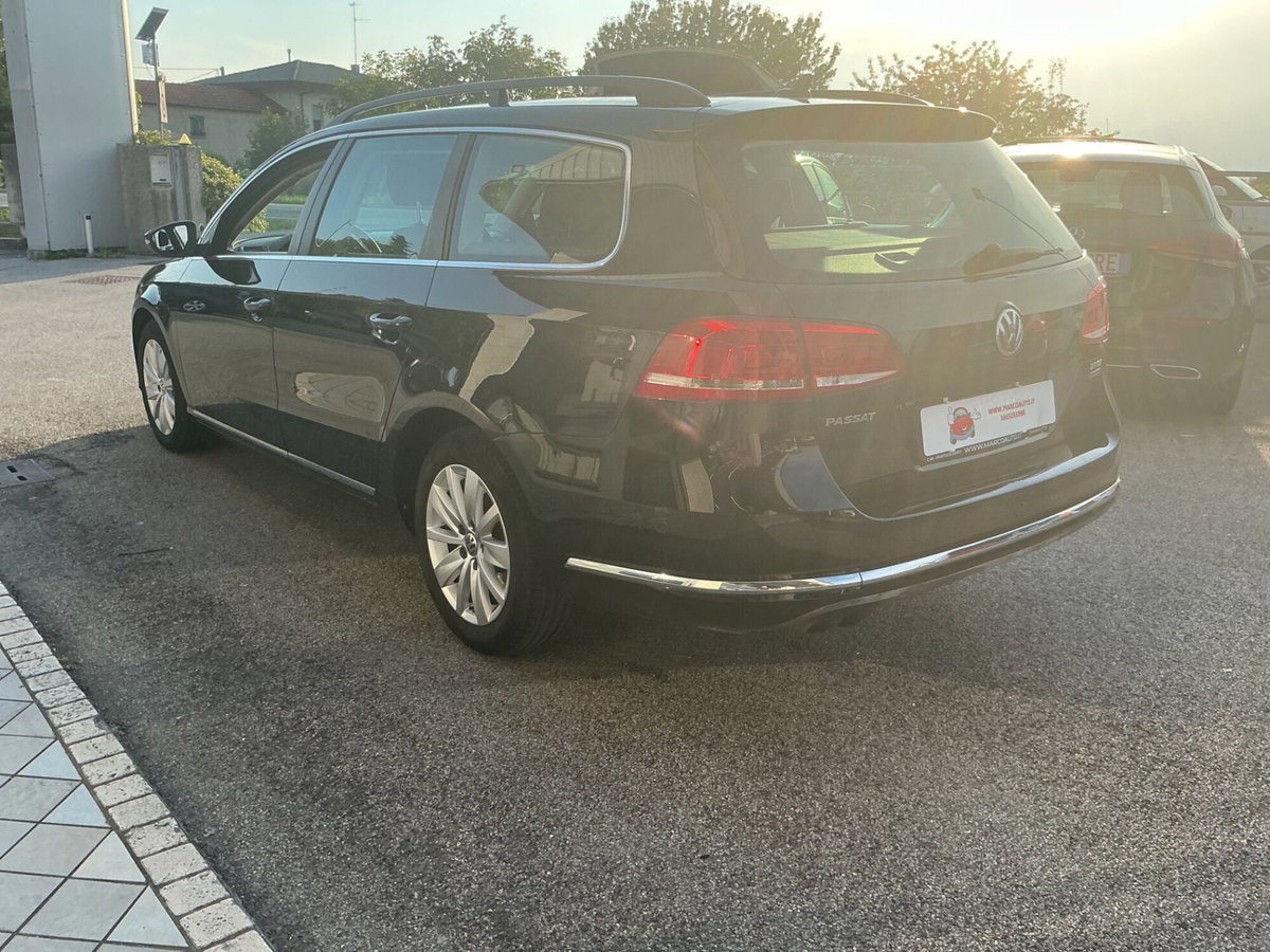 Volkswagen Passat 2.0 TDI DSG Highline BlueM. Tech. (11)
