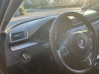 Volkswagen Passat 2.0 TDI DSG Highline BlueM. Tech. (13)