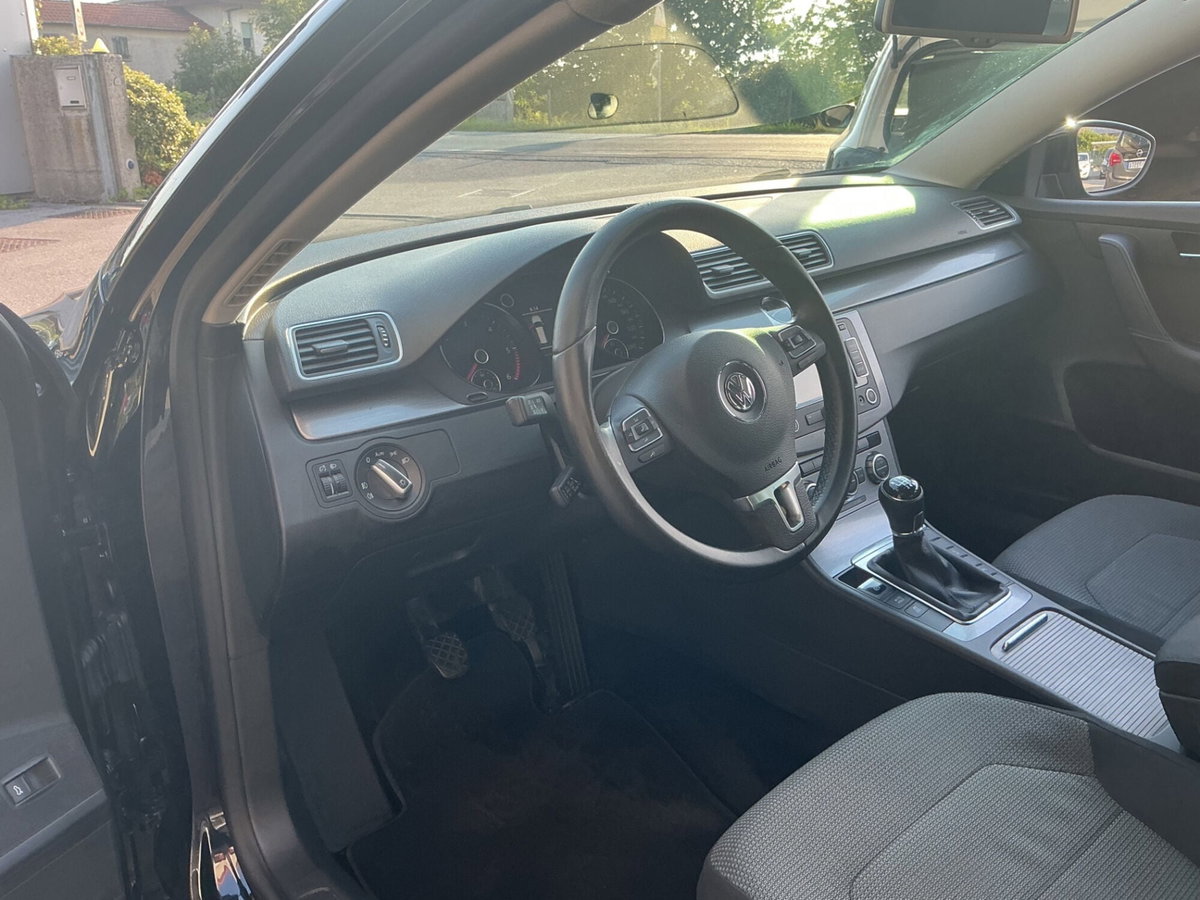 Volkswagen Passat 2.0 TDI DSG Highline BlueM. Tech. (14)