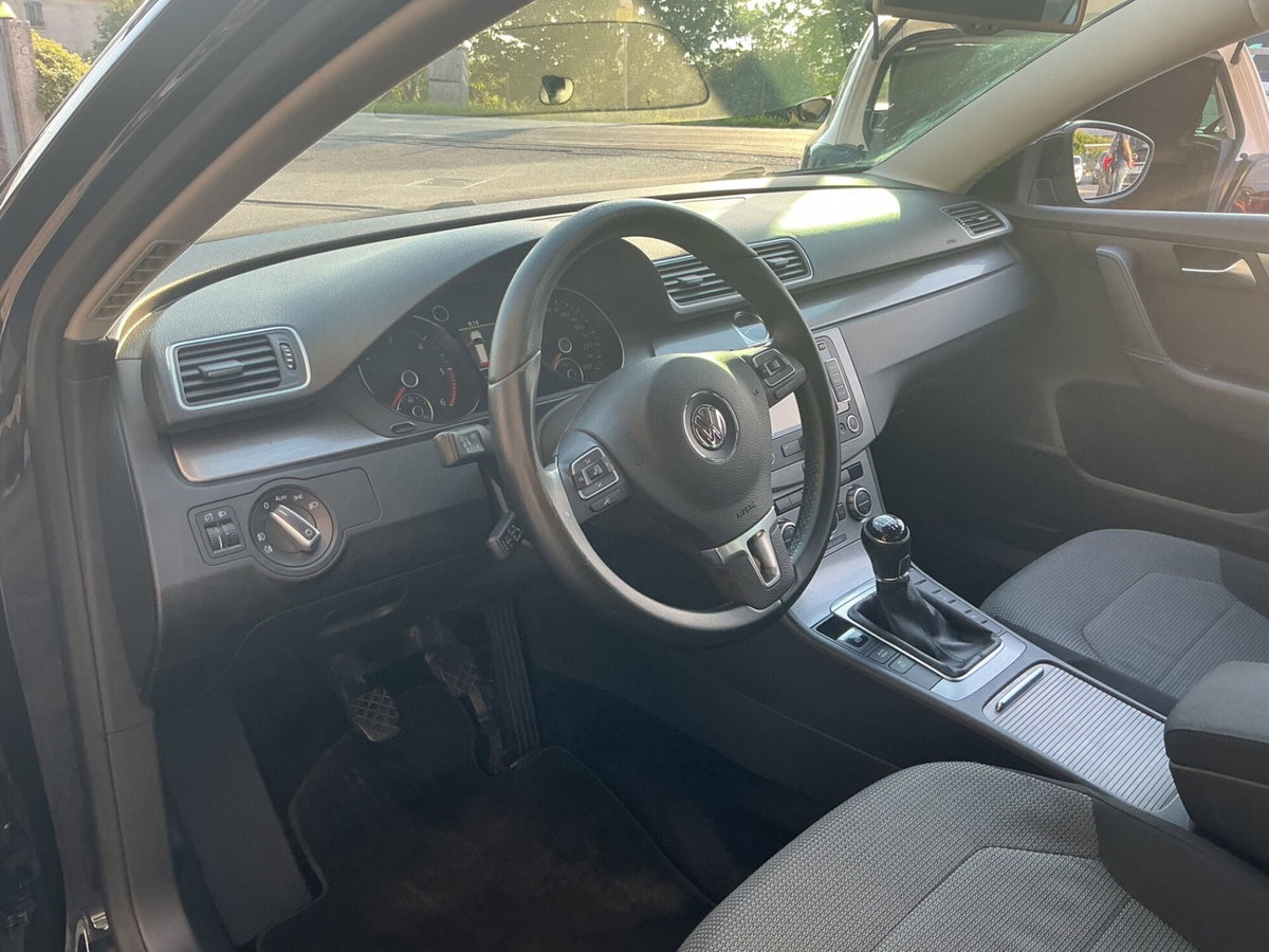 Volkswagen Passat 2.0 TDI DSG Highline BlueM. Tech. (15)